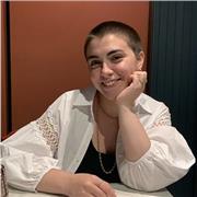 Studentessa dell’Accademia di belle arti di Venezia, offro lezioni di tecniche di disegno e nozioni progettuali e compositive